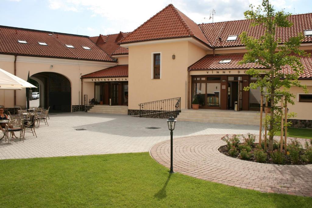 Chateau Krakovany Exterior foto