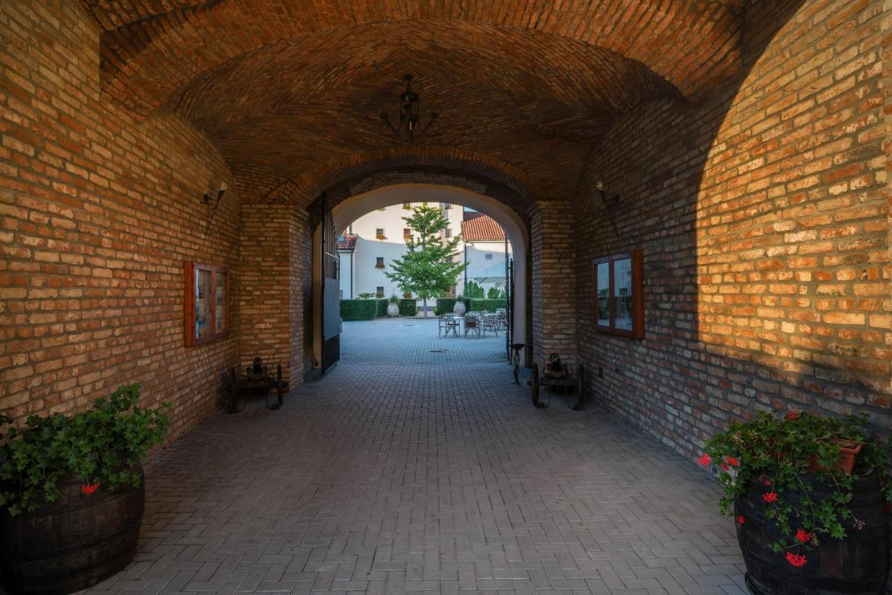 Chateau Krakovany Exterior foto